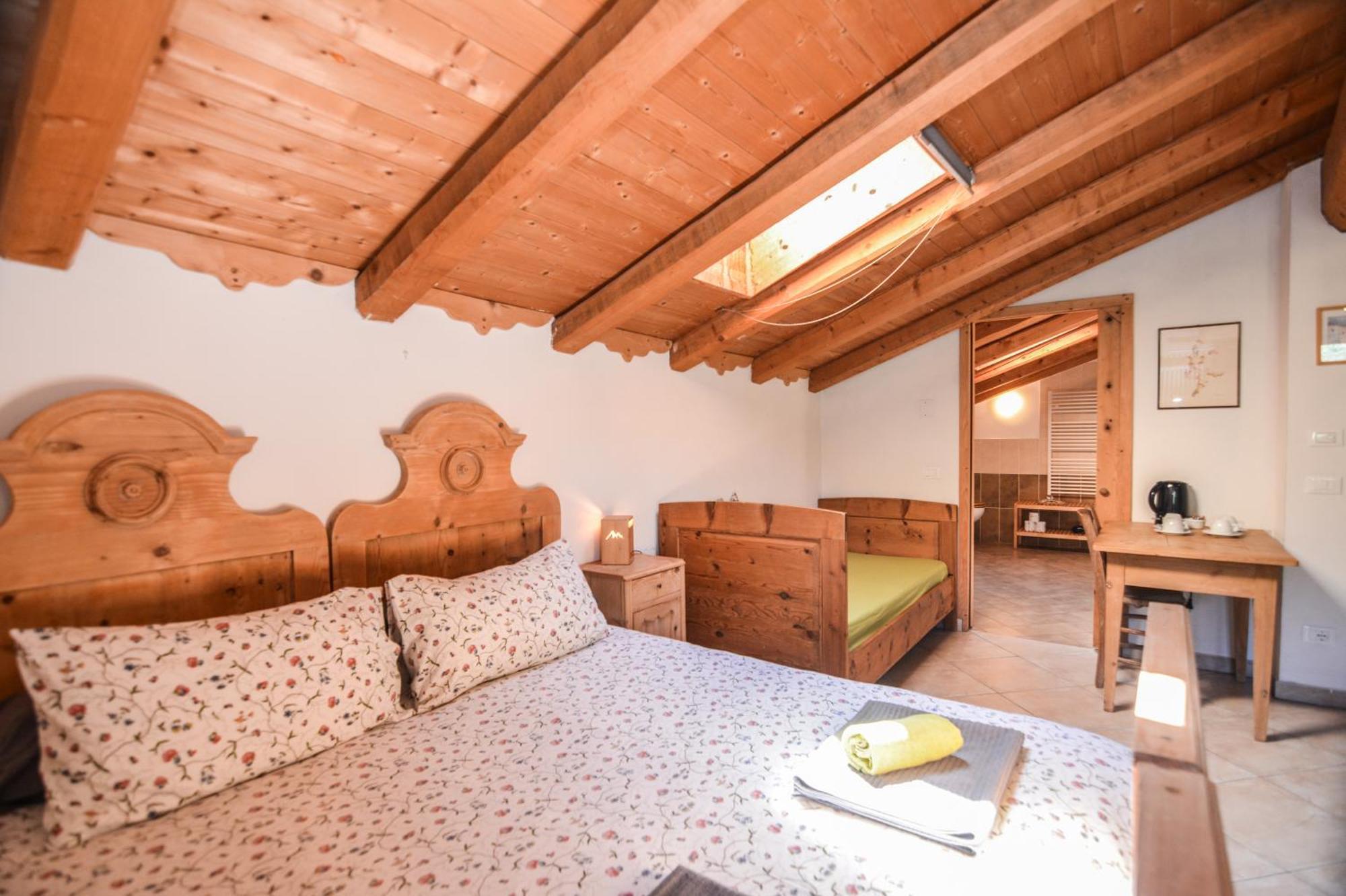 Agritur Airone Bed & Camping Levico Terme Pokój zdjęcie